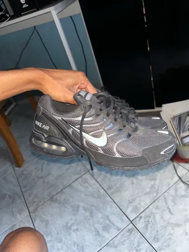 VENDO TENIS NIKE TOURCH 4