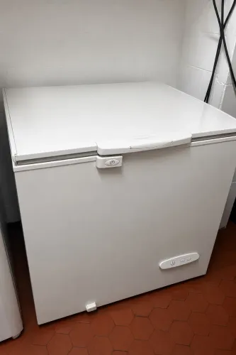 Freezer Horizontal Dupla Ação (Freezer/Conservador) - Ótimo Funcionamento