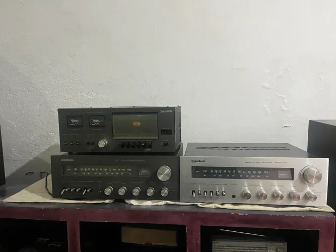 Conjunto completo à venda- Receyver, Tape Deck e Caixas de Som Gradiente