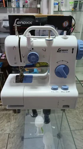 Máquina de costura Lenoxx Pratic