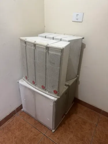 ? Line Array Beta Three R8 + Subwoofer (Sistema Completo)