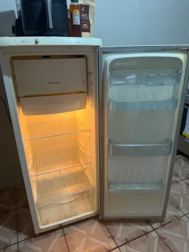 Geladeira cônsul