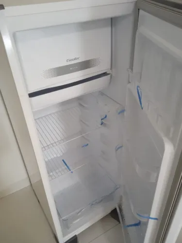 Geladeira seminova