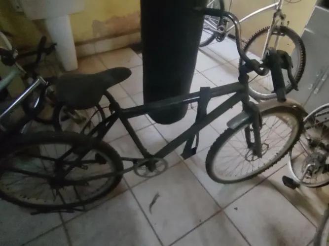 Bicicleta aro 26 barra forte
