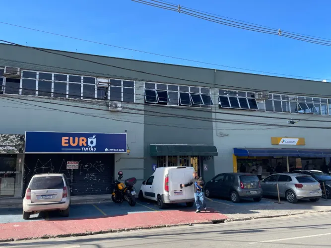 Loja de fachada ativa para locação em Vila Monte Serrat, 106m²