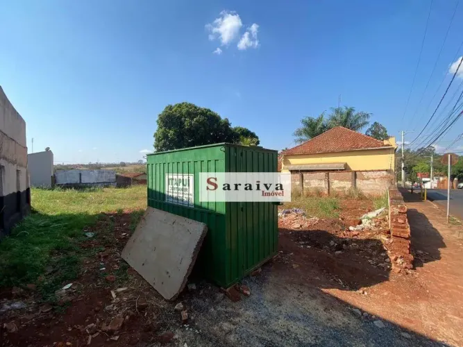 Terreno à venda, 680 m² por R$ 215.000,00 - Centro - Itapuí/SP