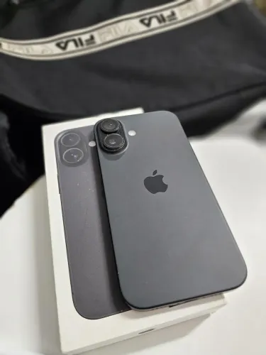 iPhone 16