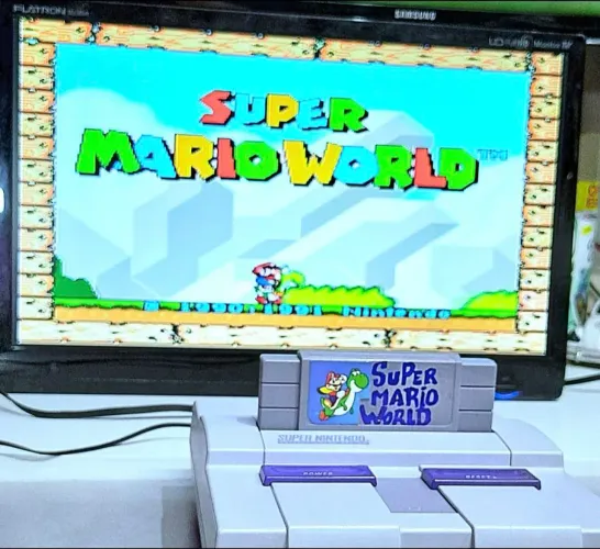 Super Nintendo BRANQUINHO completo, super conservado + Super Mario World ORIGINAL