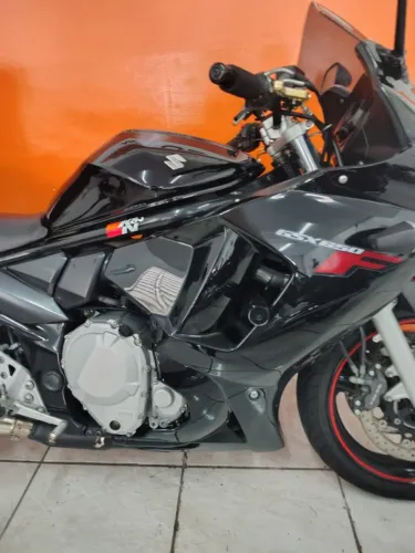 Suzuki Gsx 650 F preta impecável
