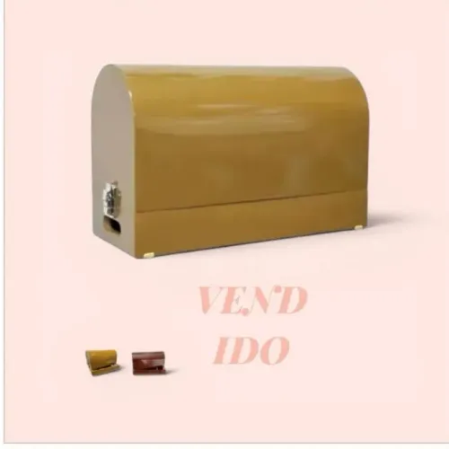 VENDE-se BAÚ DE maquina de costura.
