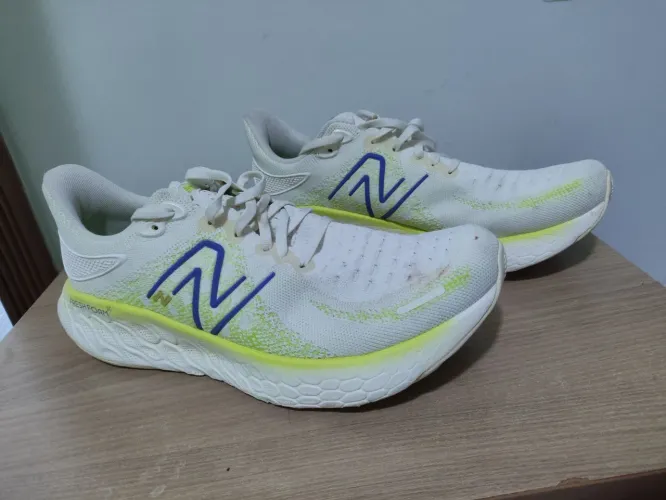 Tênis New Balance Fresh Foam V12
