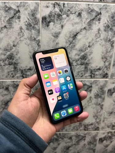 iPhone XR - 64gb
