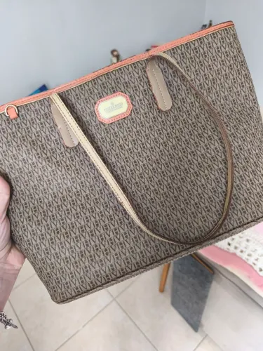 Bolsa Victor Hugo USADA - leia o anúncio