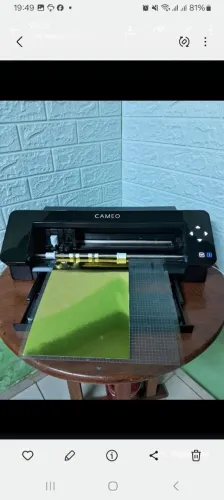 Sinhuete cameo 4