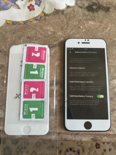 iPhone SE (3a geração 2022) 128GB Meia Noite + cabo e película de vidro na caixa
