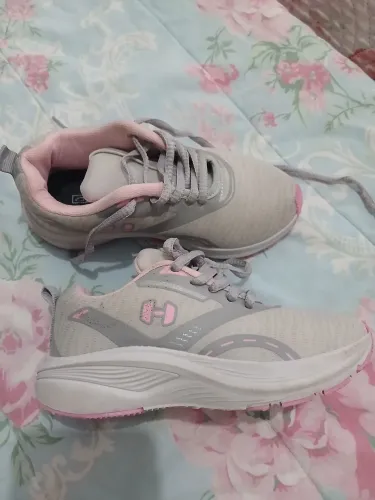 Tenis infantil , semi novo