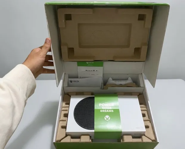 Xbox Series S Perfeito estado + vários jogos