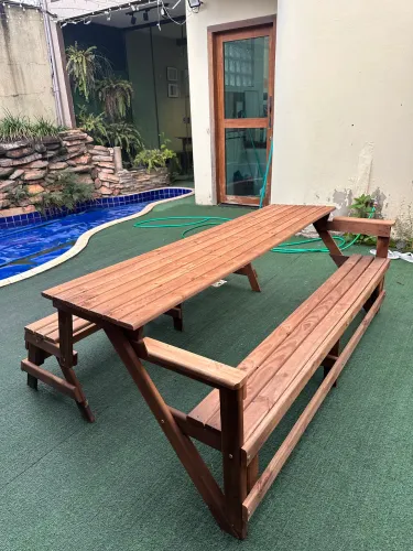 Mesa que vira banco