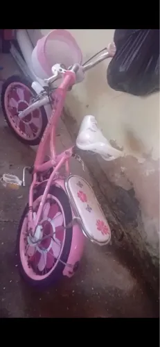 Vende-se bicicleta de criança