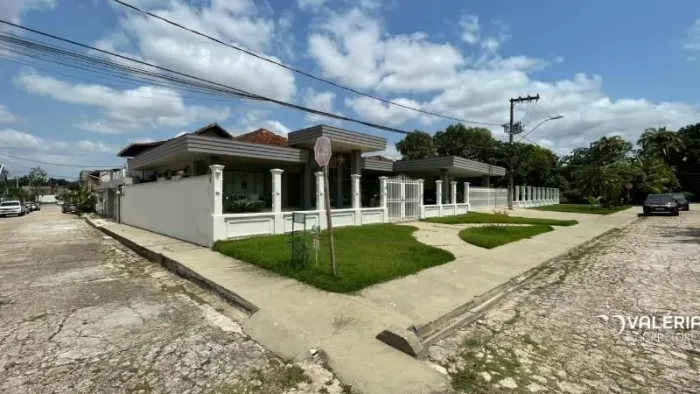 CASA EM CONDOMÍNIO EM BELÉM, 06 SUÍTES, 95 VAGAS