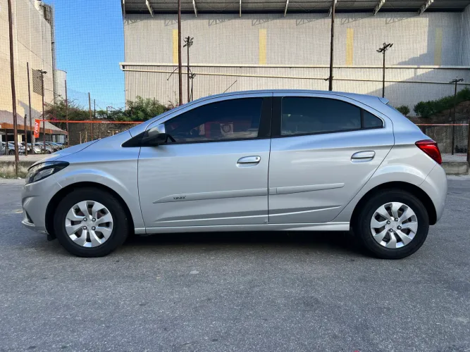 Chevrolet Onix Hatch LT 1.0 8V Flex Mec. 4P 2019