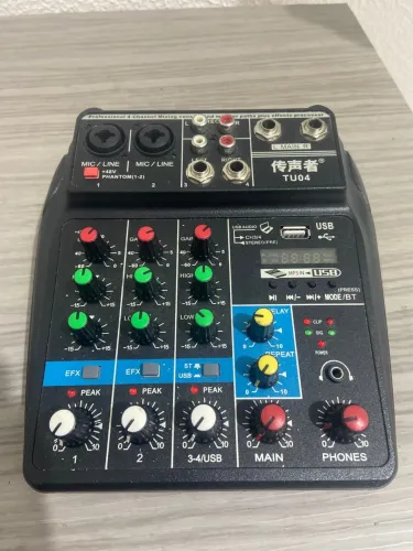 Mesa de som 4 canais . USB, Bluetooth , fone de ouvido . Top demais !