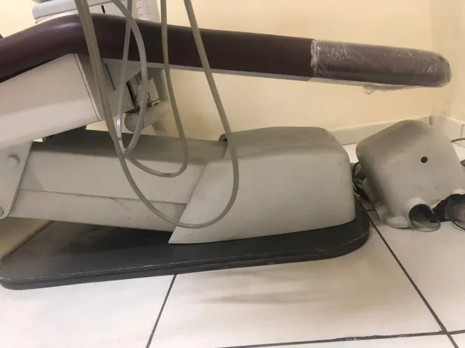 Cadeira odontológica funcionando tudo