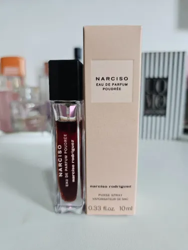 Narciso Rodriguez Poudrée EDP 10ml Feminino