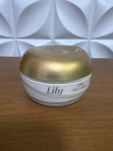 Hidratante Lily