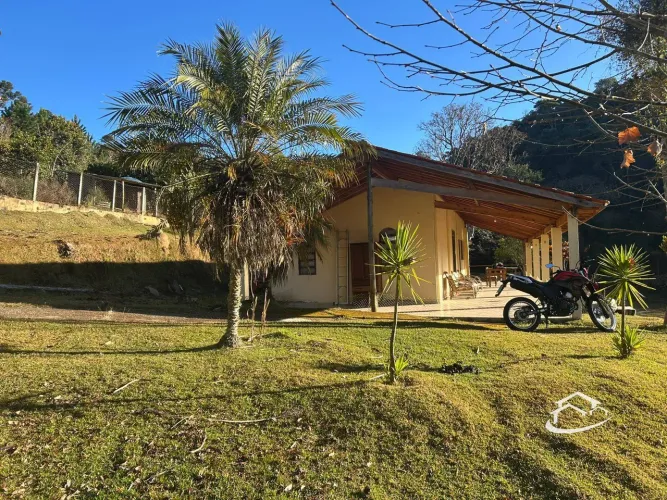 Sítio à venda em Silveiras/SP Natureza e conforto em um só lugar.