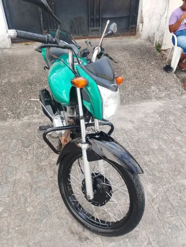 Fan cg 125 2015 verde com raio inox pneus novos conservada