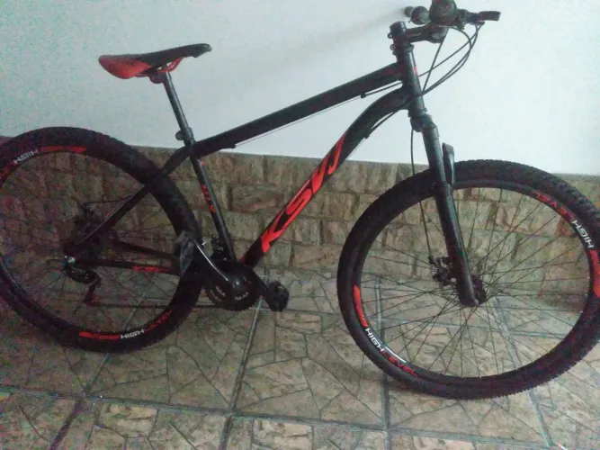 Bicicleta aro 29, SUSPENSÃO, FREIOS DISCO, tudo ok