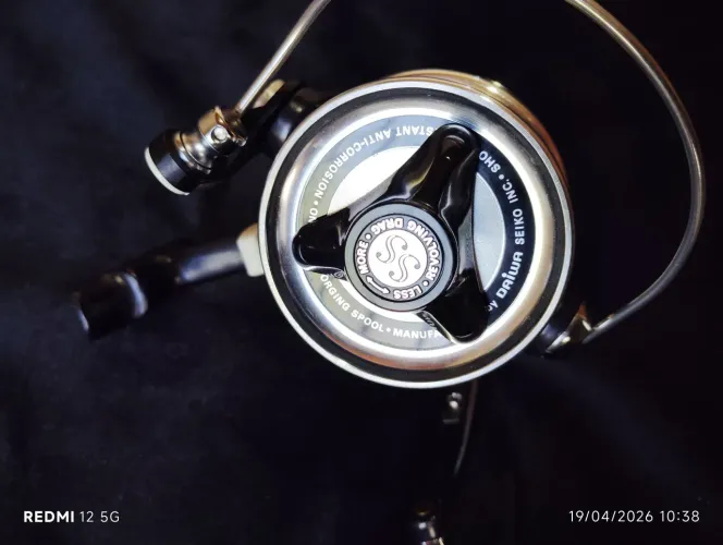 Molinete Daiwa SS 3000 C - Japan