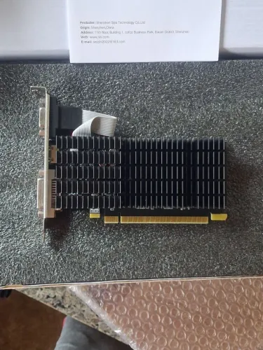 VENDO PLACA DE VIDEO GT 710 2GB - NO ESTADO