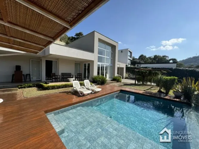 Casa em Condomínio- Petrópolis, Itaipava