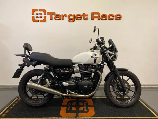 Triumph Street Twin 900Cc