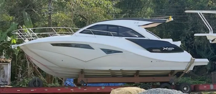 Lancha NX 400 Horizon 2 x Mercruiser 300 HP Oportunidade!!!