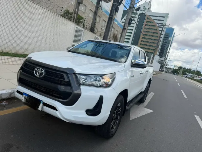 Toyota Hilux CD 4X4 2.8 Diesel Mec. 2022