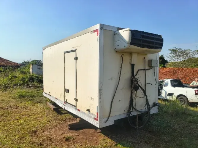 Baú refrigerado HC 5 metros