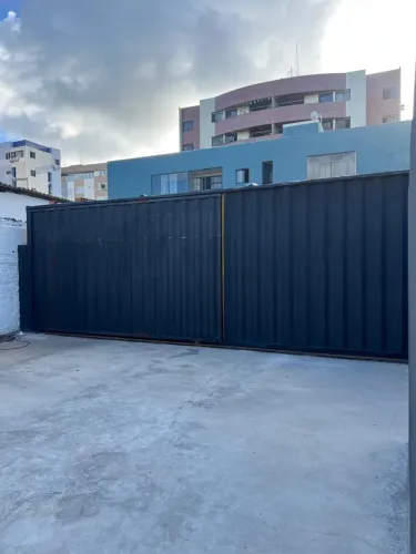 Container