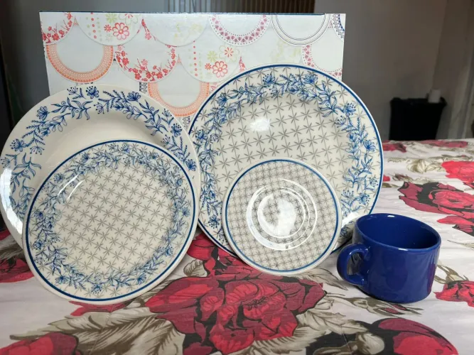 Jogo de Jantar Oxford 20 Peças - Novo na Caixa - Estampa Azul Elegante
