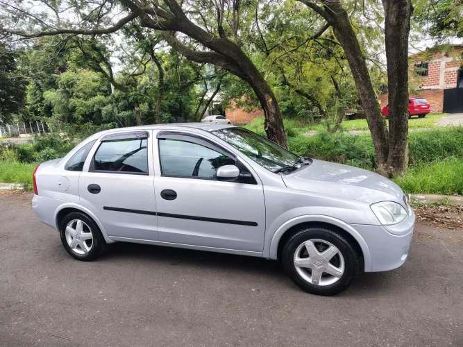 Chevrolet Corsa Sedan 1.8 MPFI 8V 102cv 4P 2003