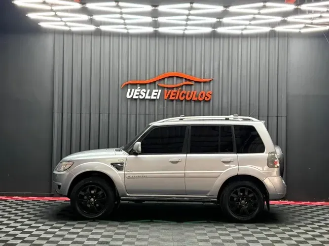 Mitsubishi Pajero TR4 2.0/ 2.0 Flex 16V 4X4 Mec. 2010