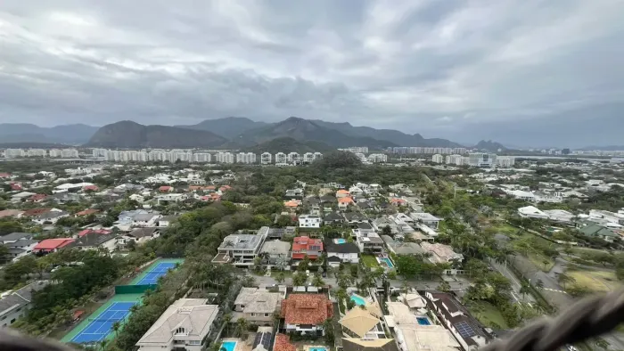 Excelente oportunidade no condomínio Pedra de Itaúna. Apartamento com 160 m², 4 quartos e 