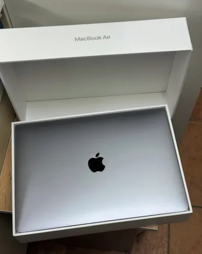 MacBook Air M1 8/256