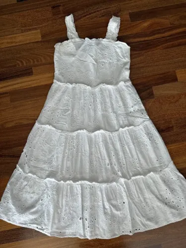Vestido de renda branca ZARA