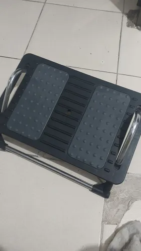 Vendo apoio para os pés escritório pra vir buscar 