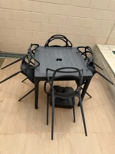 Conjunto mesa + 4 cadeiras allegra
