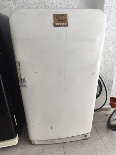 Geladeira Frigidaire 
