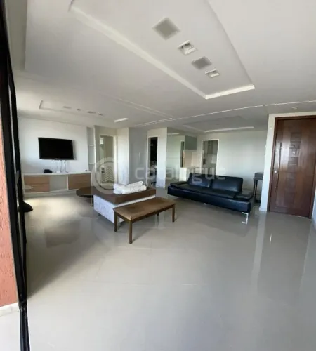 Aluga 2 quartos sendo 1 suíte, sala ampla com varanda, copa cozinha, banheiro social, área